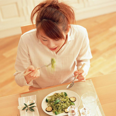 晚餐过饱易将疾病惹上身