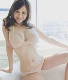 揭秘乳模辛酸生活 虽年入百万却被人误解