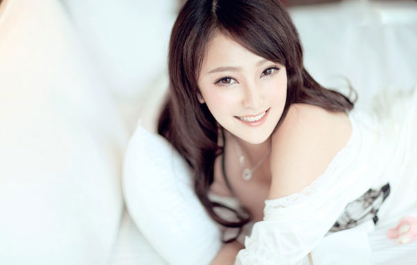女性搓8个部位可防衰老