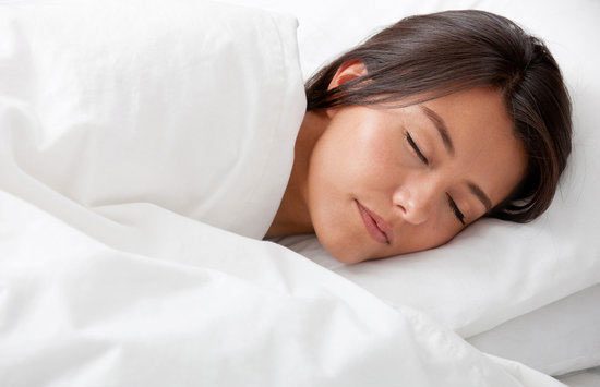 简单睡前6妙招 放松身心助眠益健康