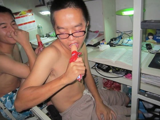 搞笑人间众相生 能吃能喝身体好