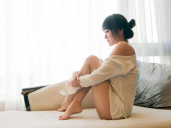 性感美女的绝色香肩